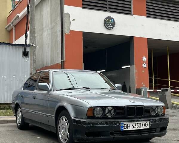 Серый БМВ 5 Серия, объемом двигателя 2 л и пробегом 440 тыс. км за 2600 $, фото 1 на Automoto.ua