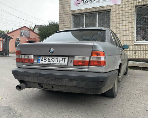 Серый БМВ 5 Серия, объемом двигателя 2 л и пробегом 400 тыс. км за 1400 $, фото 1 на Automoto.ua