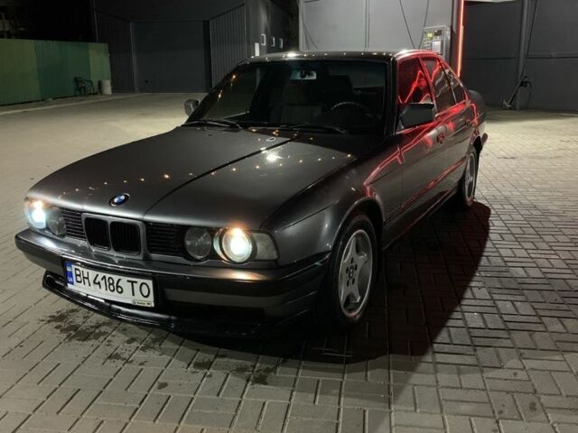 Серый БМВ 5 Серия, объемом двигателя 2 л и пробегом 3 тыс. км за 2200 $, фото 1 на Automoto.ua