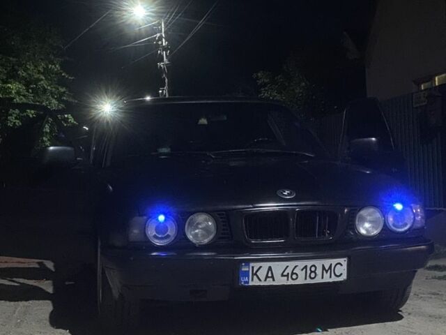 Серый БМВ 5 Серия, объемом двигателя 2 л и пробегом 500 тыс. км за 2400 $, фото 1 на Automoto.ua