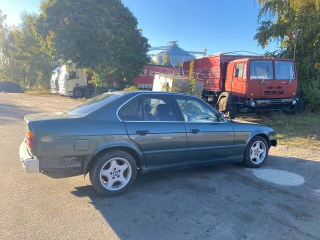 Серый БМВ 5 Серия, объемом двигателя 2 л и пробегом 400 тыс. км за 500 $, фото 1 на Automoto.ua