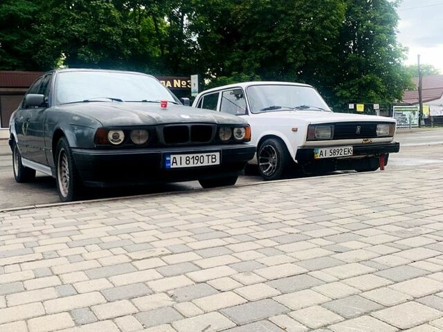 Серый БМВ 5 Серия, объемом двигателя 2.5 л и пробегом 0 тыс. км за 1850 $, фото 1 на Automoto.ua