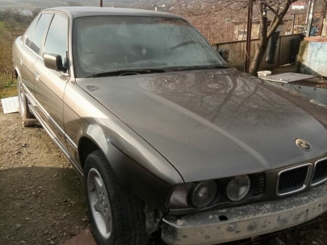 Сірий БМВ 5 Серія, об'ємом двигуна 0 л та пробігом 200 тис. км за 2300 $, фото 1 на Automoto.ua