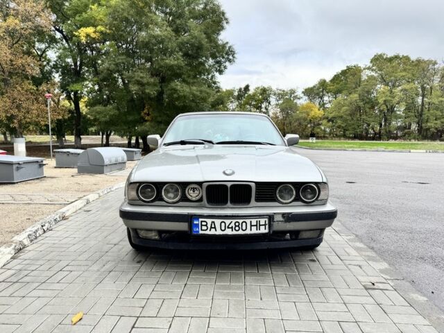 Серый БМВ 5 Серия, объемом двигателя 2.5 л и пробегом 3 тыс. км за 2100 $, фото 1 на Automoto.ua