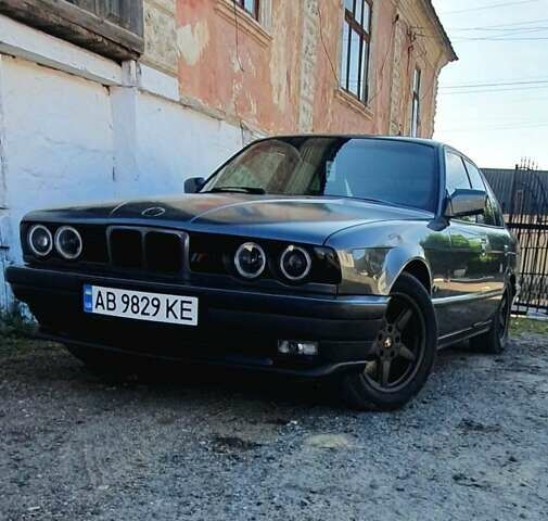 Сірий БМВ 5 Серія, об'ємом двигуна 3 л та пробігом 320 тис. км за 6666 $, фото 1 на Automoto.ua