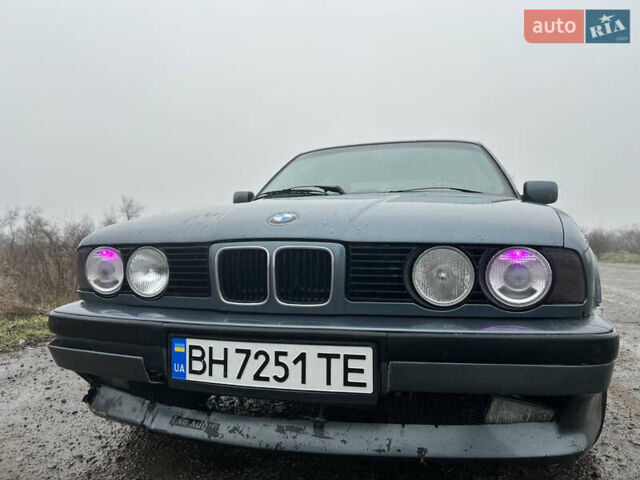 Серый БМВ 5 Серия, объемом двигателя 3.43 л и пробегом 298 тыс. км за 3200 $, фото 1 на Automoto.ua