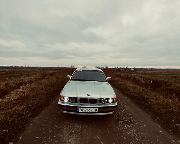 Серый БМВ 5 Серия, объемом двигателя 2.5 л и пробегом 510 тыс. км за 2900 $, фото 1 на Automoto.ua