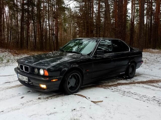 Сірий БМВ 5 Серія, об'ємом двигуна 2 л та пробігом 200 тис. км за 5000 $, фото 1 на Automoto.ua