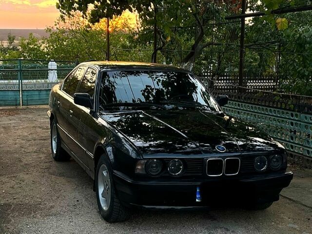 Сірий БМВ 5 Серія, об'ємом двигуна 2 л та пробігом 0 тис. км за 3000 $, фото 1 на Automoto.ua