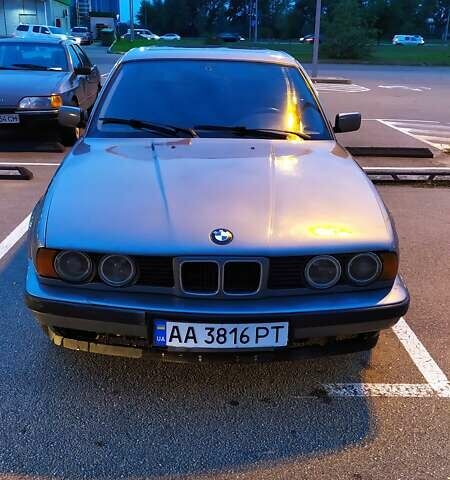 Серый БМВ 5 Серия, объемом двигателя 2 л и пробегом 396 тыс. км за 2000 $, фото 1 на Automoto.ua