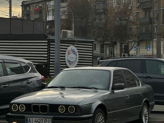 Сірий БМВ 5 Серія, об'ємом двигуна 2.5 л та пробігом 400 тис. км за 3700 $, фото 1 на Automoto.ua