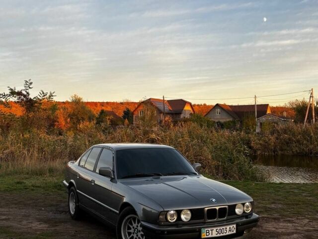 Серый БМВ 5 Серия, объемом двигателя 2 л и пробегом 240 тыс. км за 2500 $, фото 1 на Automoto.ua