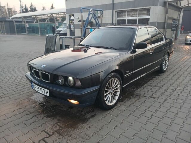 Сірий БМВ 5 Серія, об'ємом двигуна 2.5 л та пробігом 399 тис. км за 2500 $, фото 1 на Automoto.ua