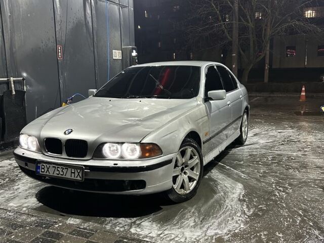 Серый БМВ 5 Серия, объемом двигателя 2 л и пробегом 500 тыс. км за 1999 $, фото 1 на Automoto.ua