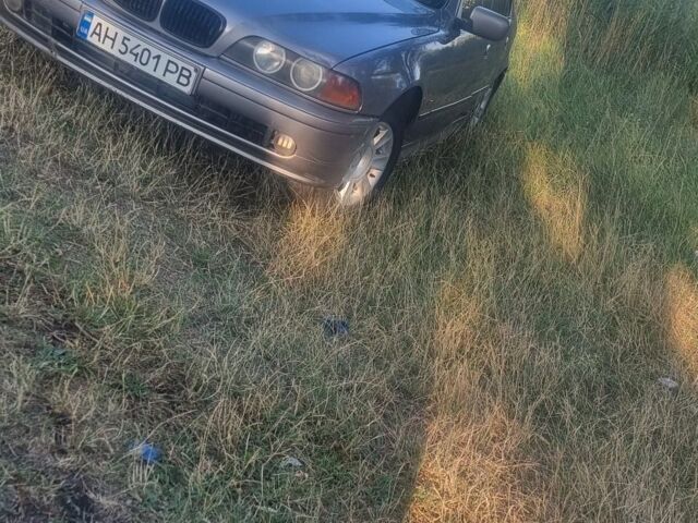 Серый БМВ 5 Серия, объемом двигателя 2 л и пробегом 514 тыс. км за 3700 $, фото 1 на Automoto.ua