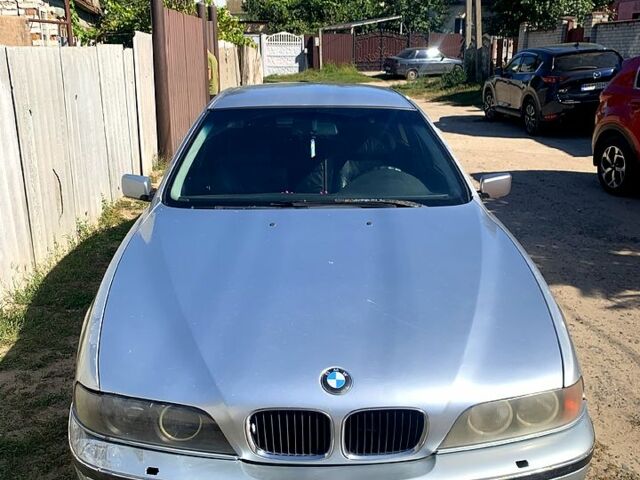 Серый БМВ 5 Серия, объемом двигателя 2 л и пробегом 480 тыс. км за 3500 $, фото 1 на Automoto.ua