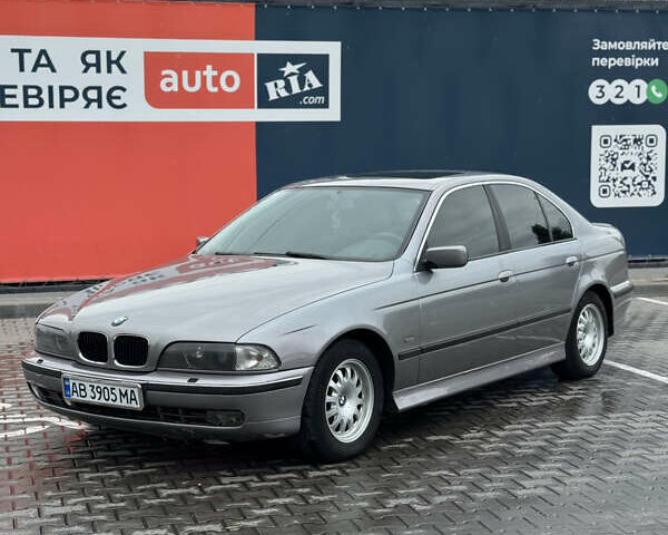 Серый БМВ 5 Серия, объемом двигателя 2.79 л и пробегом 450 тыс. км за 3500 $, фото 1 на Automoto.ua