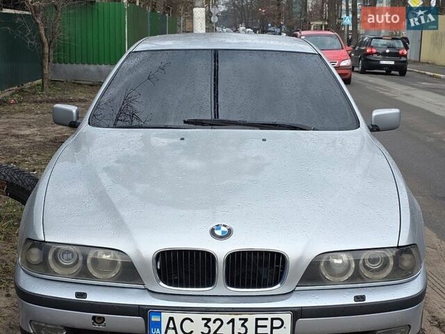 Серый БМВ 5 Серия, объемом двигателя 2.5 л и пробегом 400 тыс. км за 3900 $, фото 1 на Automoto.ua