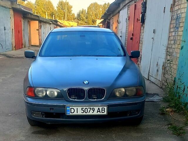 Серый БМВ 5 Серия, объемом двигателя 2.8 л и пробегом 358 тыс. км за 3200 $, фото 1 на Automoto.ua