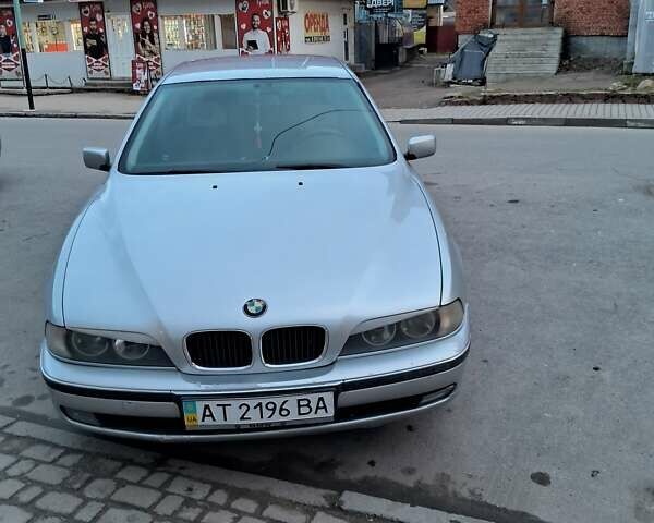 Серый БМВ 5 Серия, объемом двигателя 2.8 л и пробегом 111 тыс. км за 3800 $, фото 1 на Automoto.ua
