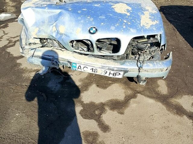 Сірий БМВ 5 Серія, об'ємом двигуна 2.5 л та пробігом 100 тис. км за 1500 $, фото 1 на Automoto.ua