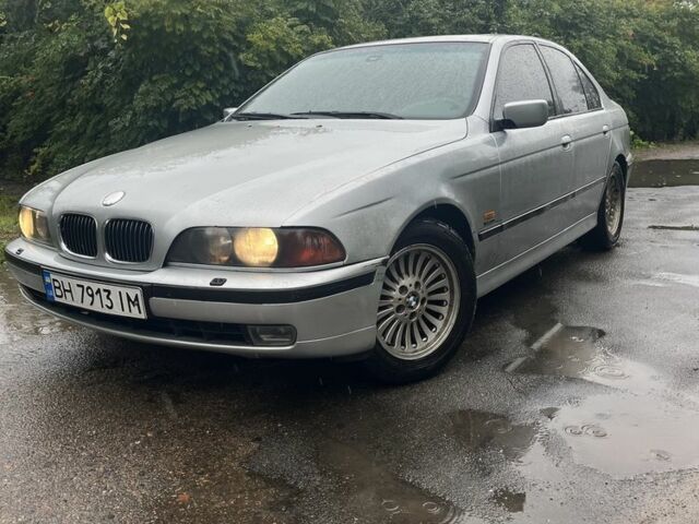 Серый БМВ 5 Серия, объемом двигателя 2.8 л и пробегом 520 тыс. км за 2400 $, фото 1 на Automoto.ua