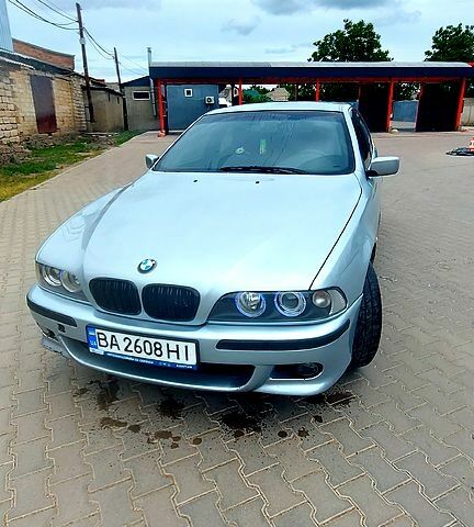 Сірий БМВ 5 Серія, об'ємом двигуна 2.5 л та пробігом 212 тис. км за 2900 $, фото 1 на Automoto.ua