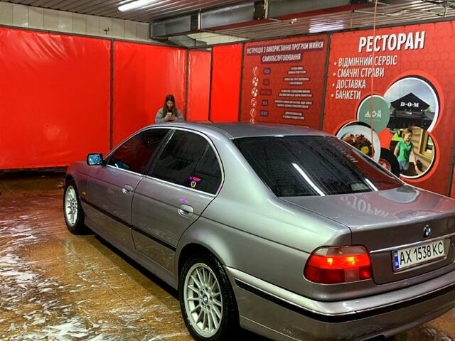 Серый БМВ 5 Серия, объемом двигателя 2.5 л и пробегом 0 тыс. км за 4400 $, фото 1 на Automoto.ua