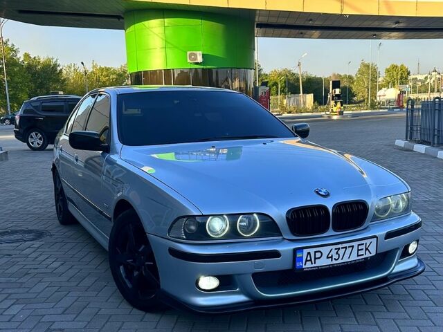 Серый БМВ 5 Серия, объемом двигателя 3.5 л и пробегом 0 тыс. км за 7500 $, фото 1 на Automoto.ua