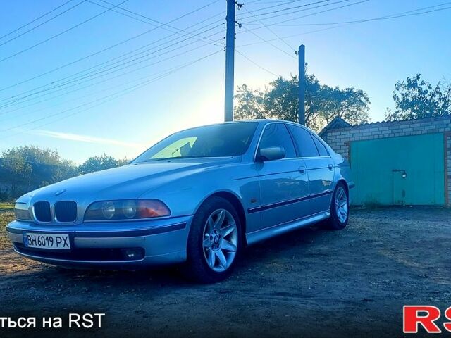 Серый БМВ 5 Серия, объемом двигателя 2 л и пробегом 300 тыс. км за 3500 $, фото 1 на Automoto.ua