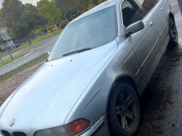 Сірий БМВ 5 Серія, об'ємом двигуна 2.5 л та пробігом 400 тис. км за 3000 $, фото 1 на Automoto.ua