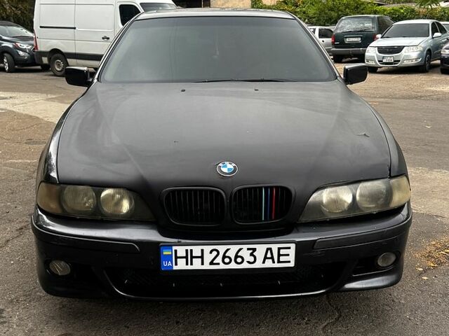 Серый БМВ 5 Серия, объемом двигателя 2.5 л и пробегом 223 тыс. км за 3500 $, фото 1 на Automoto.ua