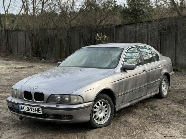 Серый БМВ 5 Серия, объемом двигателя 2 л и пробегом 300 тыс. км за 1400 $, фото 1 на Automoto.ua