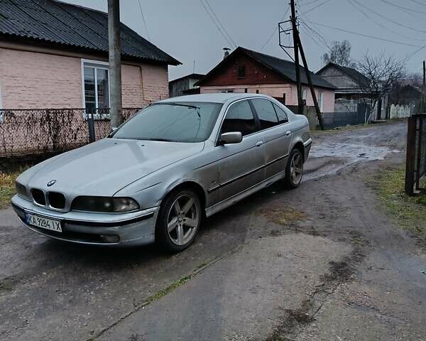 Сірий БМВ 5 Серія, об'ємом двигуна 2 л та пробігом 550 тис. км за 3700 $, фото 1 на Automoto.ua