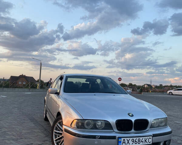Серый БМВ 5 Серия, объемом двигателя 2.8 л и пробегом 444 тыс. км за 3900 $, фото 1 на Automoto.ua