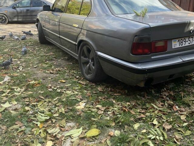 Серый БМВ 5 Серия, объемом двигателя 2.8 л и пробегом 350 тыс. км за 1700 $, фото 1 на Automoto.ua