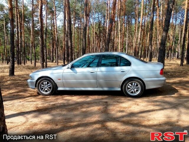 Серый БМВ 5 Серия, объемом двигателя 2 л и пробегом 400 тыс. км за 4000 $, фото 1 на Automoto.ua