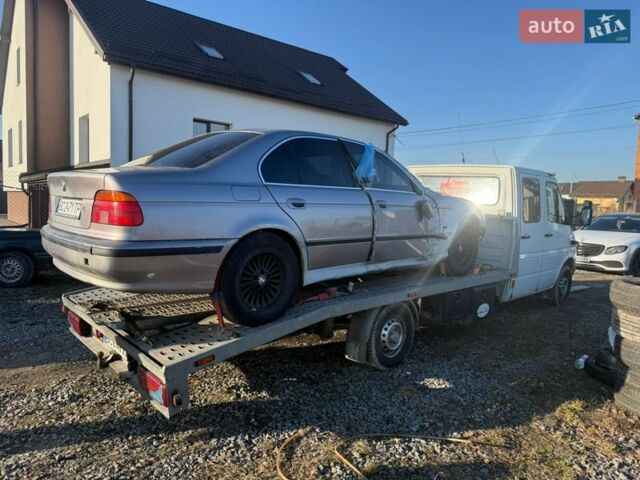 Сірий БМВ 5 Серія, об'ємом двигуна 2.5 л та пробігом 200 тис. км за 1200 $, фото 1 на Automoto.ua