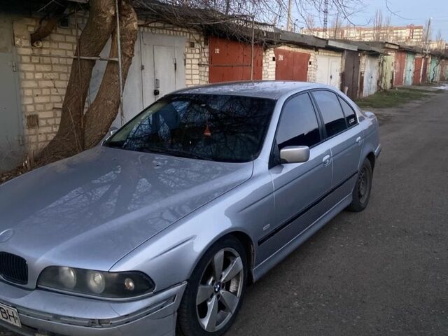 Сірий БМВ 5 Серія, об'ємом двигуна 2.5 л та пробігом 300 тис. км за 3600 $, фото 1 на Automoto.ua