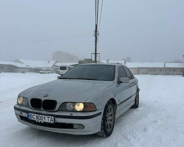 Сірий БМВ 5 Серія, об'ємом двигуна 2.5 л та пробігом 620 тис. км за 2800 $, фото 1 на Automoto.ua