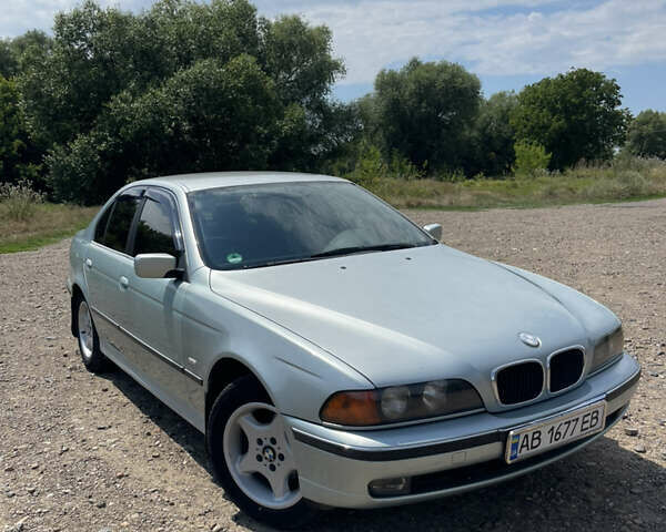 Серый БМВ 5 Серия, объемом двигателя 2.5 л и пробегом 291 тыс. км за 3800 $, фото 1 на Automoto.ua