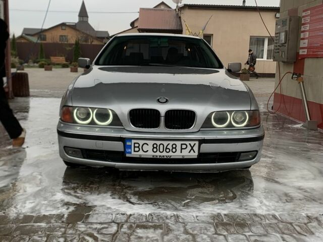 Серый БМВ 5 Серия, объемом двигателя 2.5 л и пробегом 400 тыс. км за 3900 $, фото 1 на Automoto.ua
