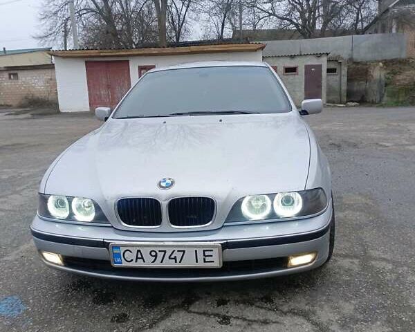 Сірий БМВ 5 Серія, об'ємом двигуна 3 л та пробігом 500 тис. км за 5100 $, фото 1 на Automoto.ua