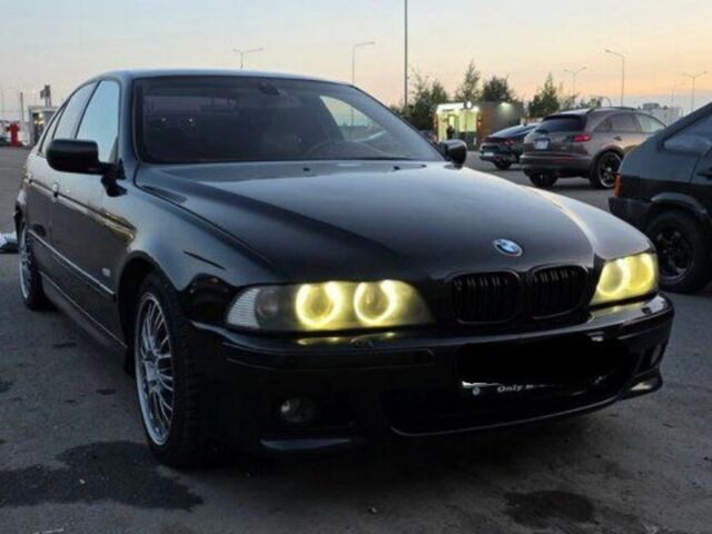 Серый БМВ 5 Серия, объемом двигателя 3 л и пробегом 535 тыс. км за 3900 $, фото 1 на Automoto.ua