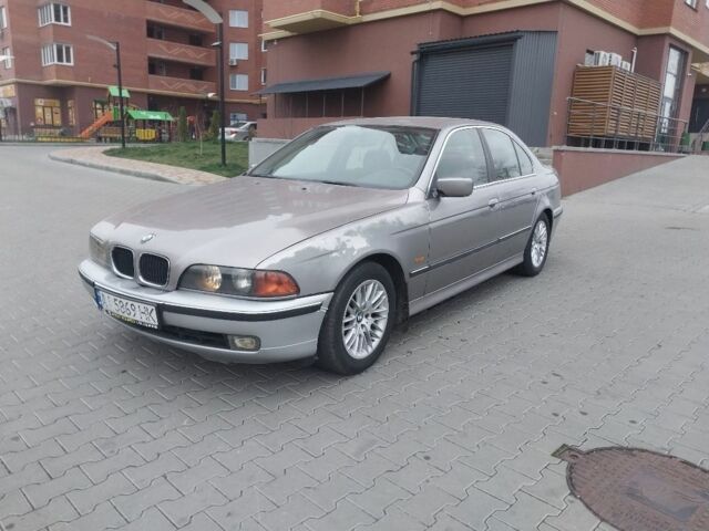 Серый БМВ 5 Серия, объемом двигателя 2.5 л и пробегом 400 тыс. км за 2299 $, фото 1 на Automoto.ua