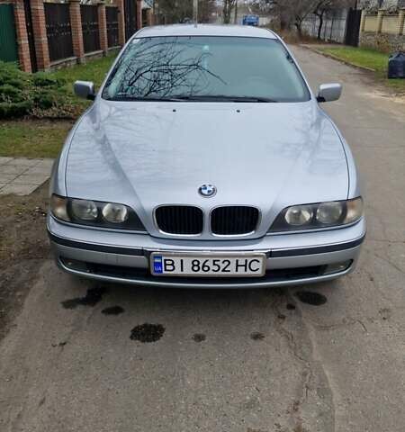 Серый БМВ 5 Серия, объемом двигателя 2 л и пробегом 295 тыс. км за 4000 $, фото 1 на Automoto.ua