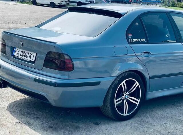 Сірий БМВ 5 Серія, об'ємом двигуна 3.5 л та пробігом 150 тис. км за 4200 $, фото 1 на Automoto.ua