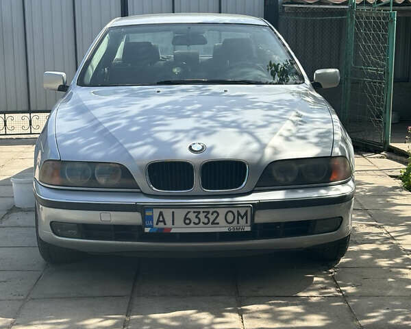 Серый БМВ 5 Серия, объемом двигателя 2.49 л и пробегом 320 тыс. км за 4200 $, фото 1 на Automoto.ua