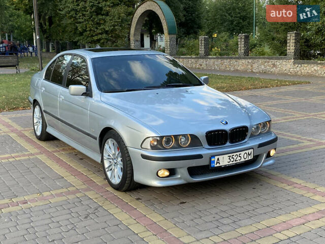 Серый БМВ 5 Серия, объемом двигателя 4.4 л и пробегом 577 тыс. км за 7500 $, фото 1 на Automoto.ua