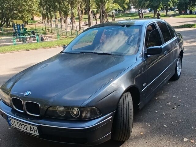 Серый БМВ 5 Серия, объемом двигателя 0 л и пробегом 320 тыс. км за 2507 $, фото 1 на Automoto.ua